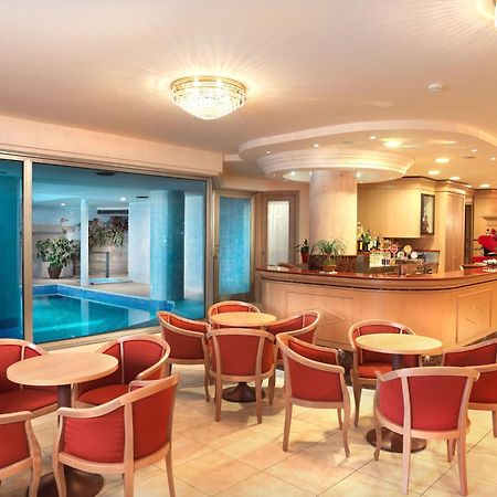 Hotel Mondial Белларія-Іджеа-Марина Екстер'єр фото